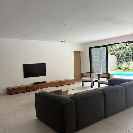 Modern With Pool 20 Minutes From Bordeaux * Bonnetan