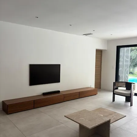 Modern With Pool 20 Minutes From Bordeaux Villa La Celle-sous-Gouzon