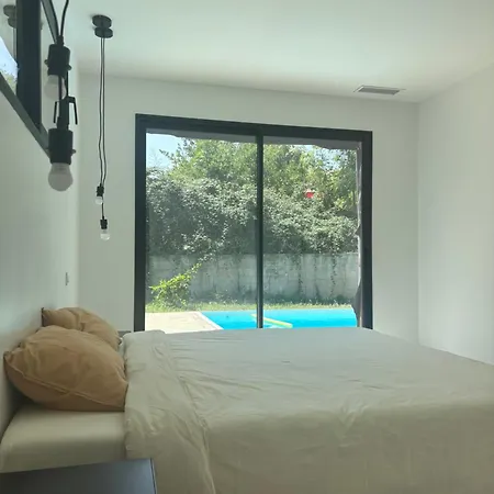 Modern With Pool 20 Minutes From Bordeaux